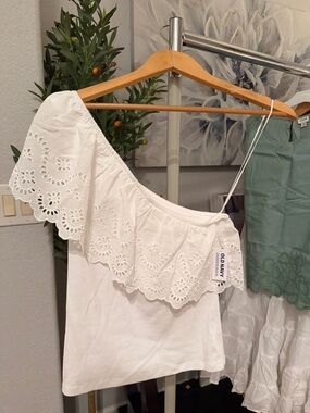 Old Navy White Off-Shoulder Eyelet Ruffle Top